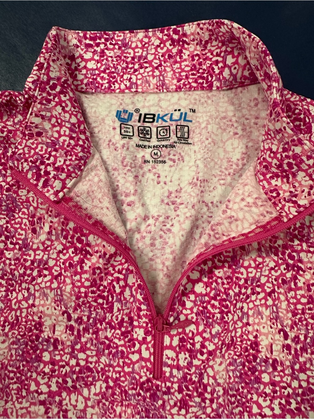 NWT IBKUL Women's Long Sleeve Active Top UPF 50+ - Pink Snake Print - Medium - Picture 2 of 4